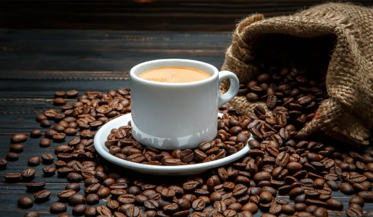 بهترین ترکیب قهوه عربیکا و روبوستا؛ طعم و انرژی در یک فنجان